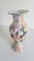 schöne verzierte Porzellan Vase