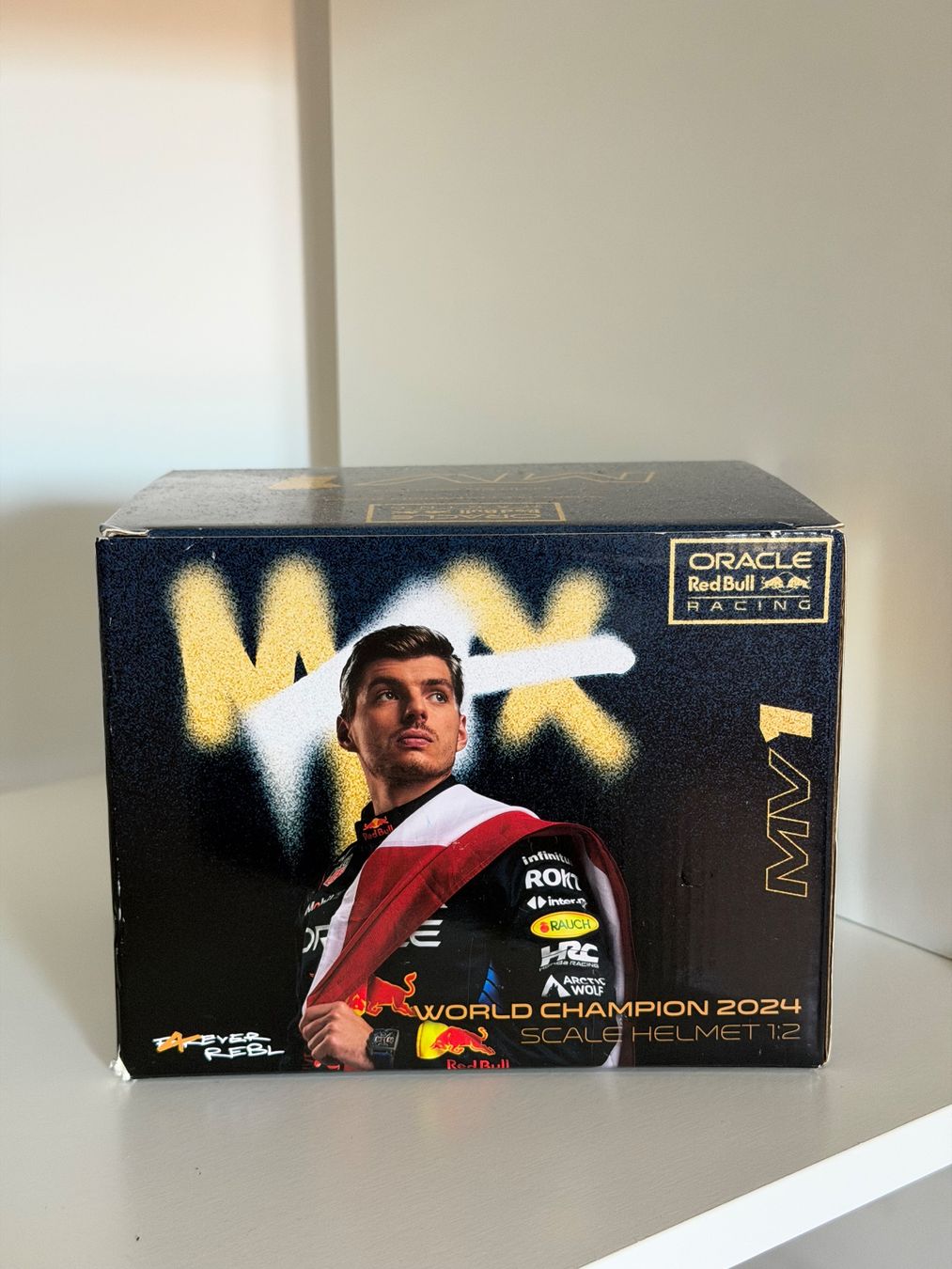 Autographes: Max Verstappen signed mini helmet – D'occasion à Lumino par mar_9pn2 3