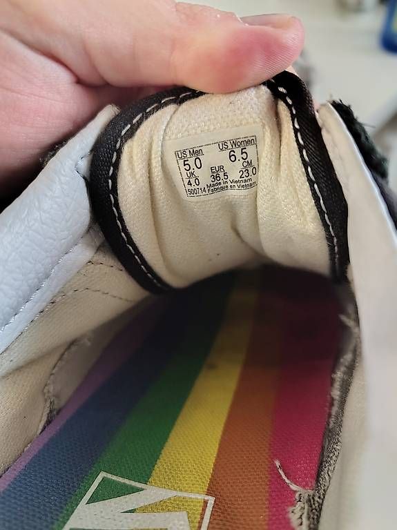 Damenschuhe: VANS Old Skool Rainbow  Schwarz  Gr. 36.5 – Gebraucht aus Schüpfheim von ele_sk2m 3