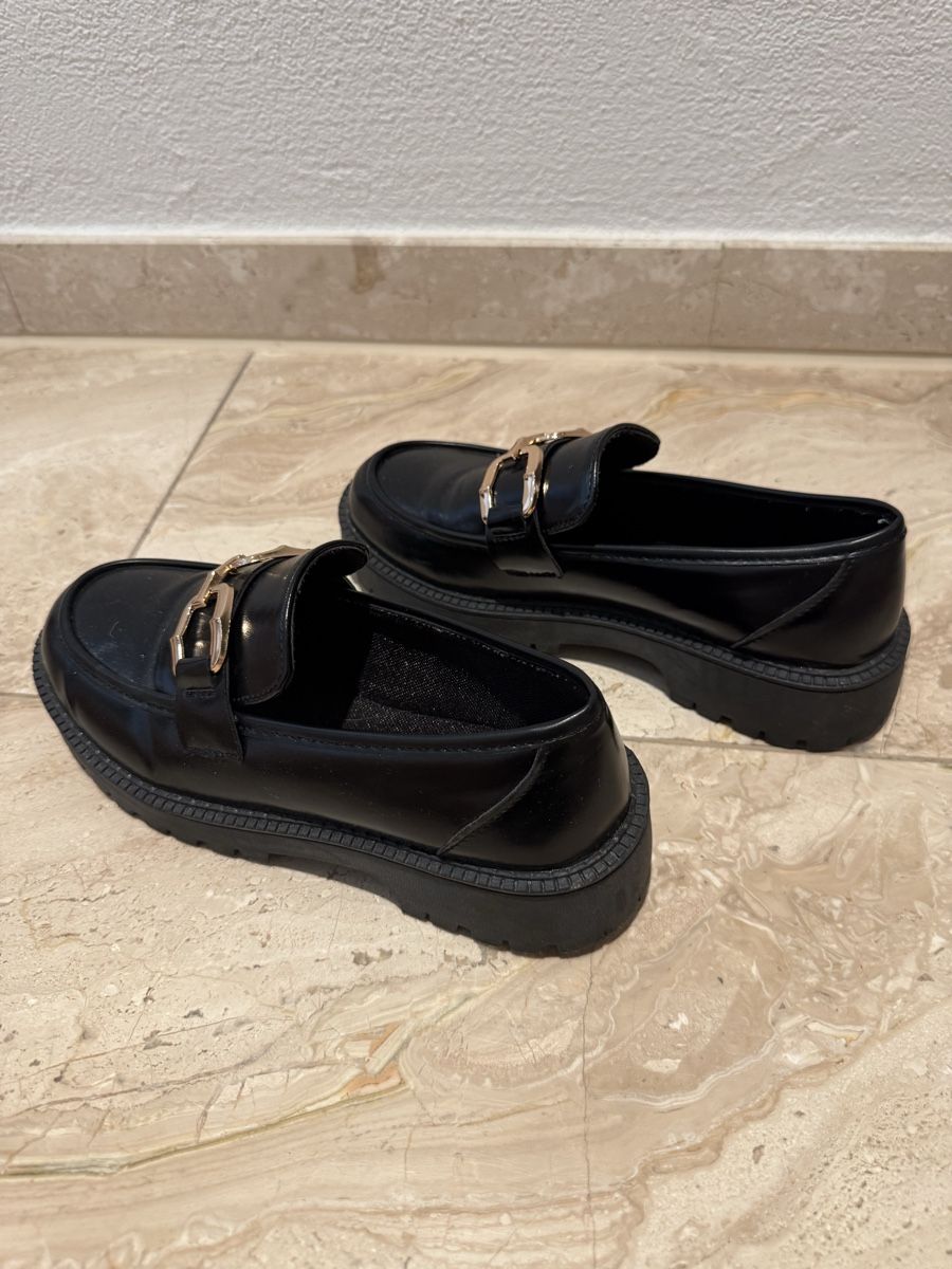 Damenschuhe: Loafer Schuhe – Gebraucht aus Dübendorf von SamiraN02 1