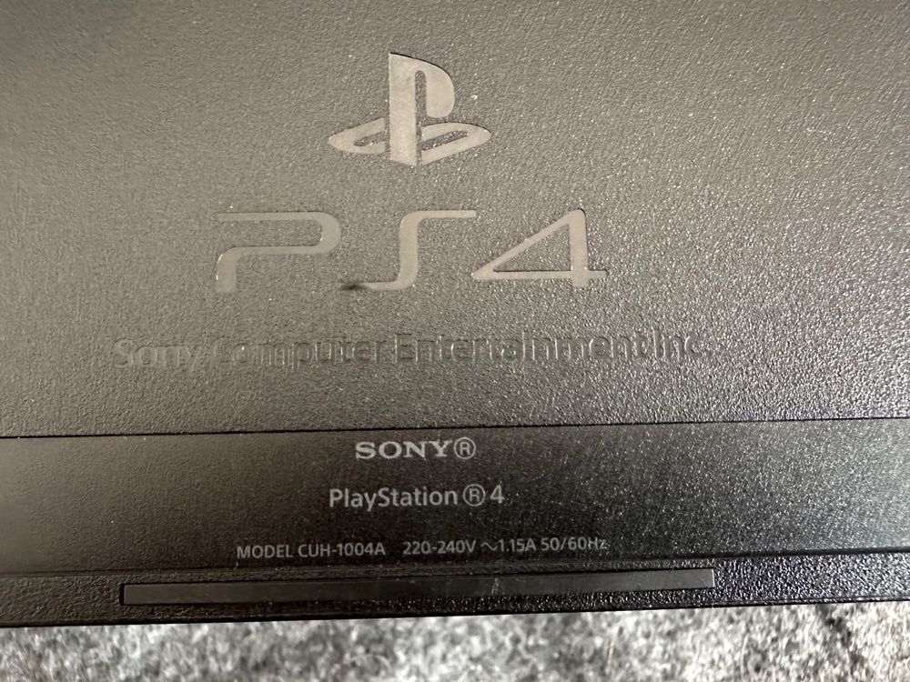 Sony Playstation 4 500GB CUH-1004A mit Kontroller PS4 | Kaufen auf Ricardo