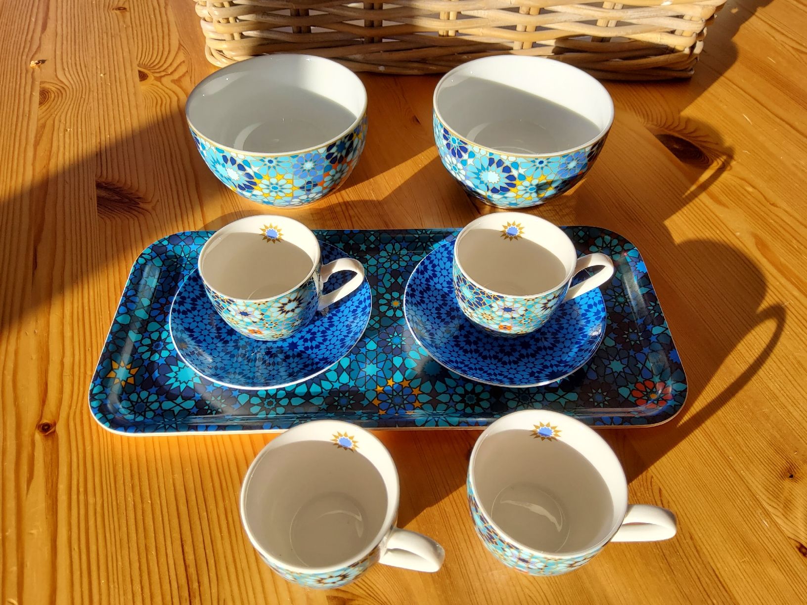 Set di piatti: Geschmackvolles "Imagest d'Orient Set" mit passendem Tablet – Usato da Wattwil venduto da Leonardo1 4