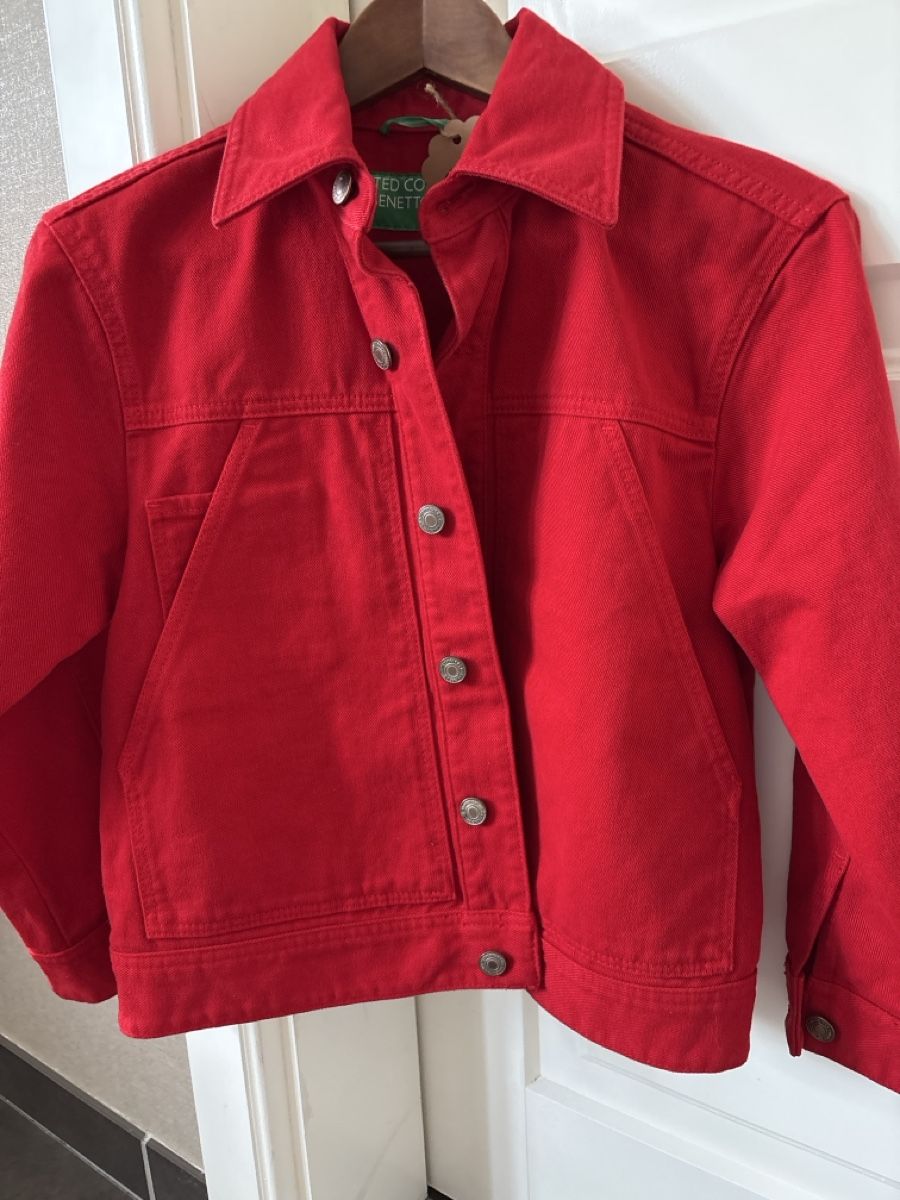 Vestes: Veste jeans rouge  – D'occasion à Yverdon-les-Bains par jen_h9br 2