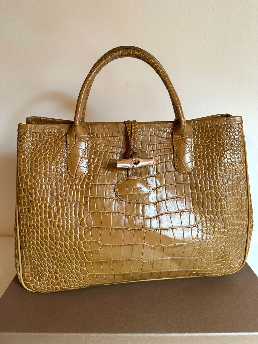 Longchamp Borse da donna: Sac Longchamp Roseau - Cuir Croco moutarde camel – Usato da Bernex venduto da euma1976