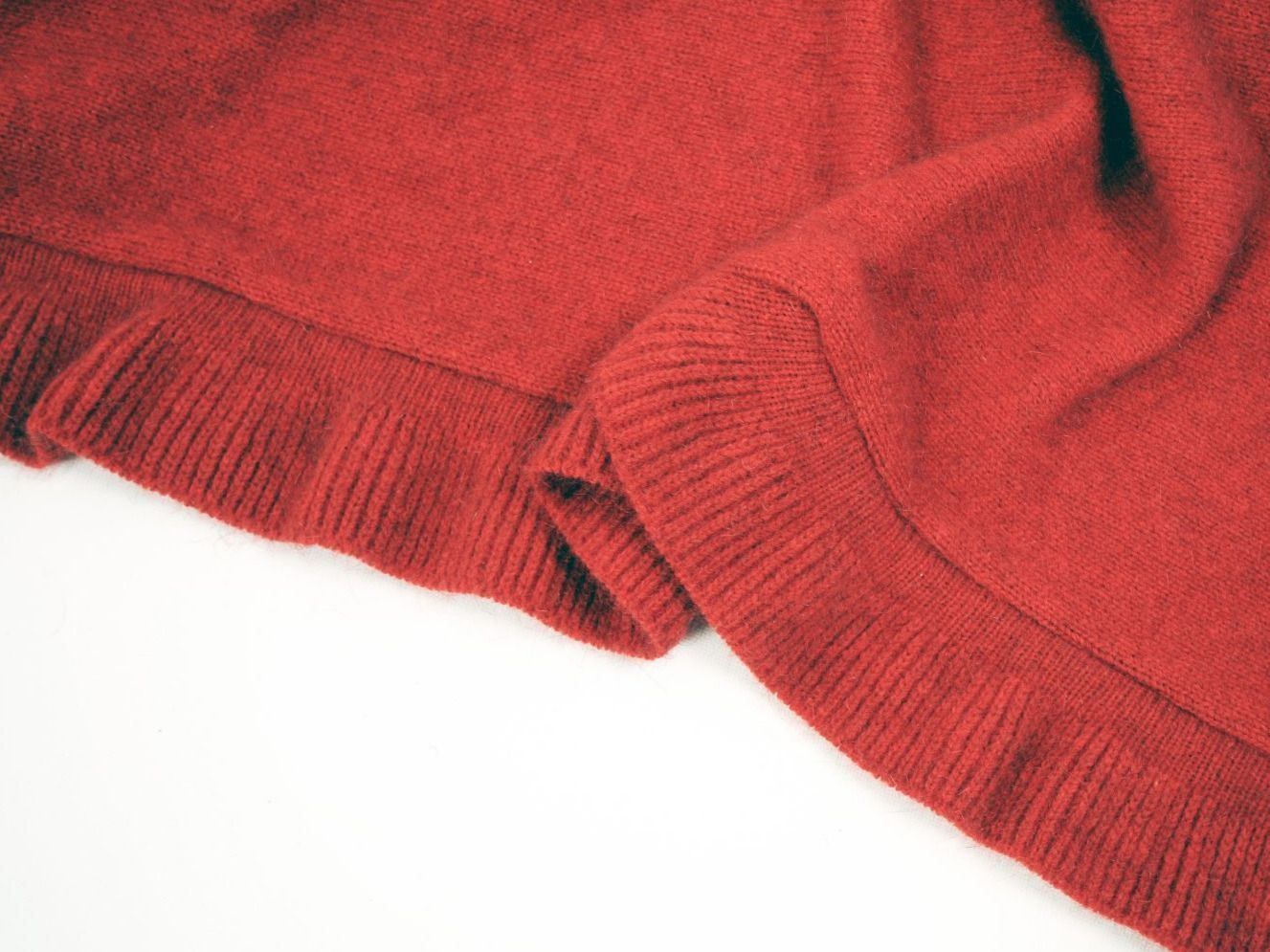 Foulards, Tücher & Schals: Possum Schultertuch rot mit Rüsche – Neu und originalverpackt aus Zollikofen von marys-choice 2
