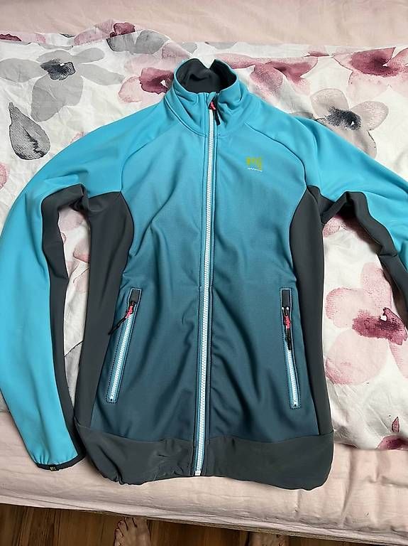 Jacken: KARPOS - veste femme – Gebraucht aus Echallens von fayetrahel