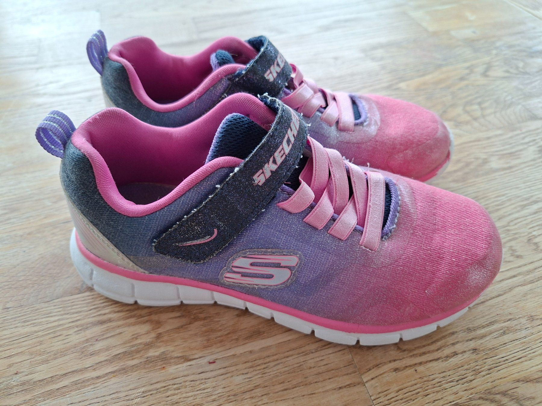 Skechers Scarpe per ragazze: Mädchenschuhe Skechers Grösse 32 – Usato da Hölstein venduto da nueddeli