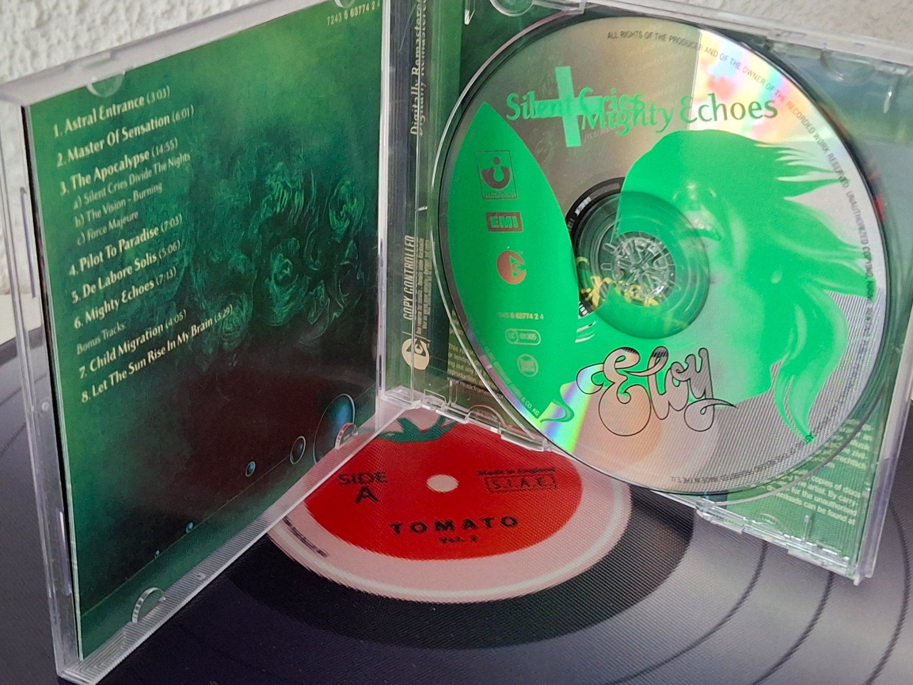 CDs: CD Eloy - Silent Cries and Mighty Echoes - Remastered – D'occasion à Aarberg par Jackup1 2