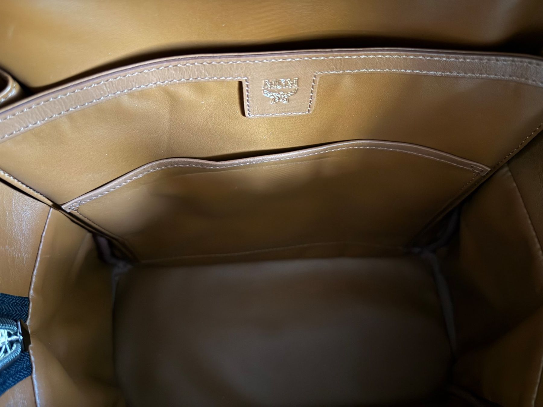 Mcm Zaini: MCM Stark Rucksack mittel - neuwertig – Nuovo (secondo la descrizione) da Kilchberg ZH venduto da Dorian7 6