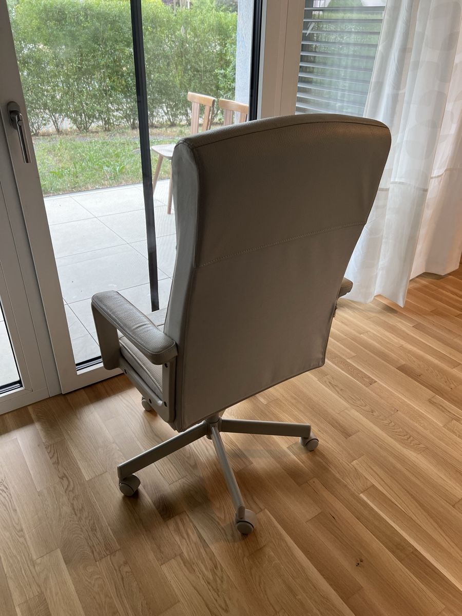 Ikea Chaises: Ikea Melberget Drehstuhl – D'occasion à Ottenbach par Noor07 2