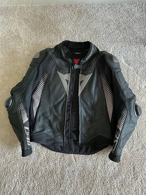 Vestes: Dainese veste Super speed 4 taille 50 – D'occasion à Vandoeuvres par Alex_b92
