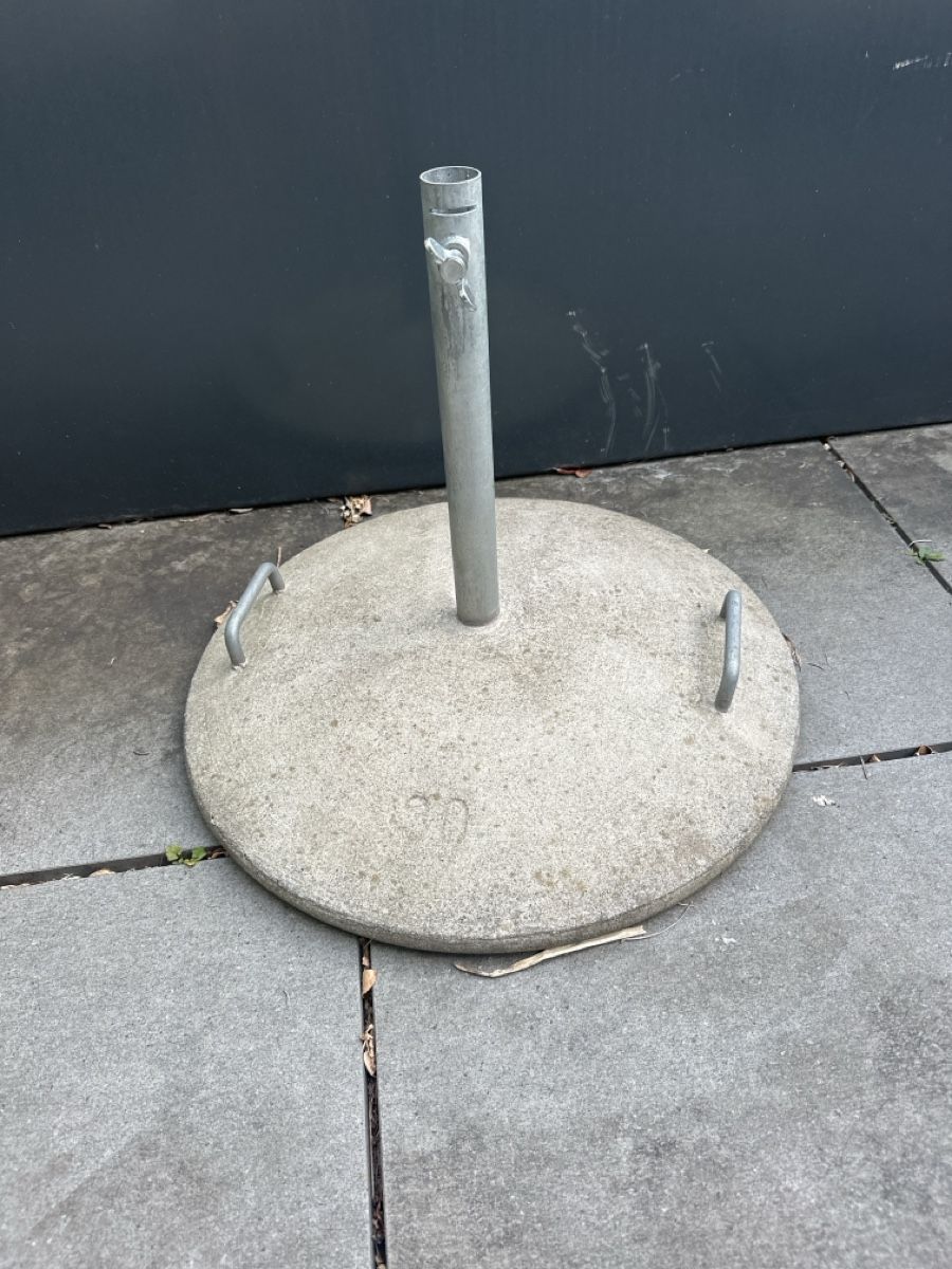 Glatz Sonstiges: Glatz 30 Kg Betonsockel – Gebraucht aus Zürich von sommer121