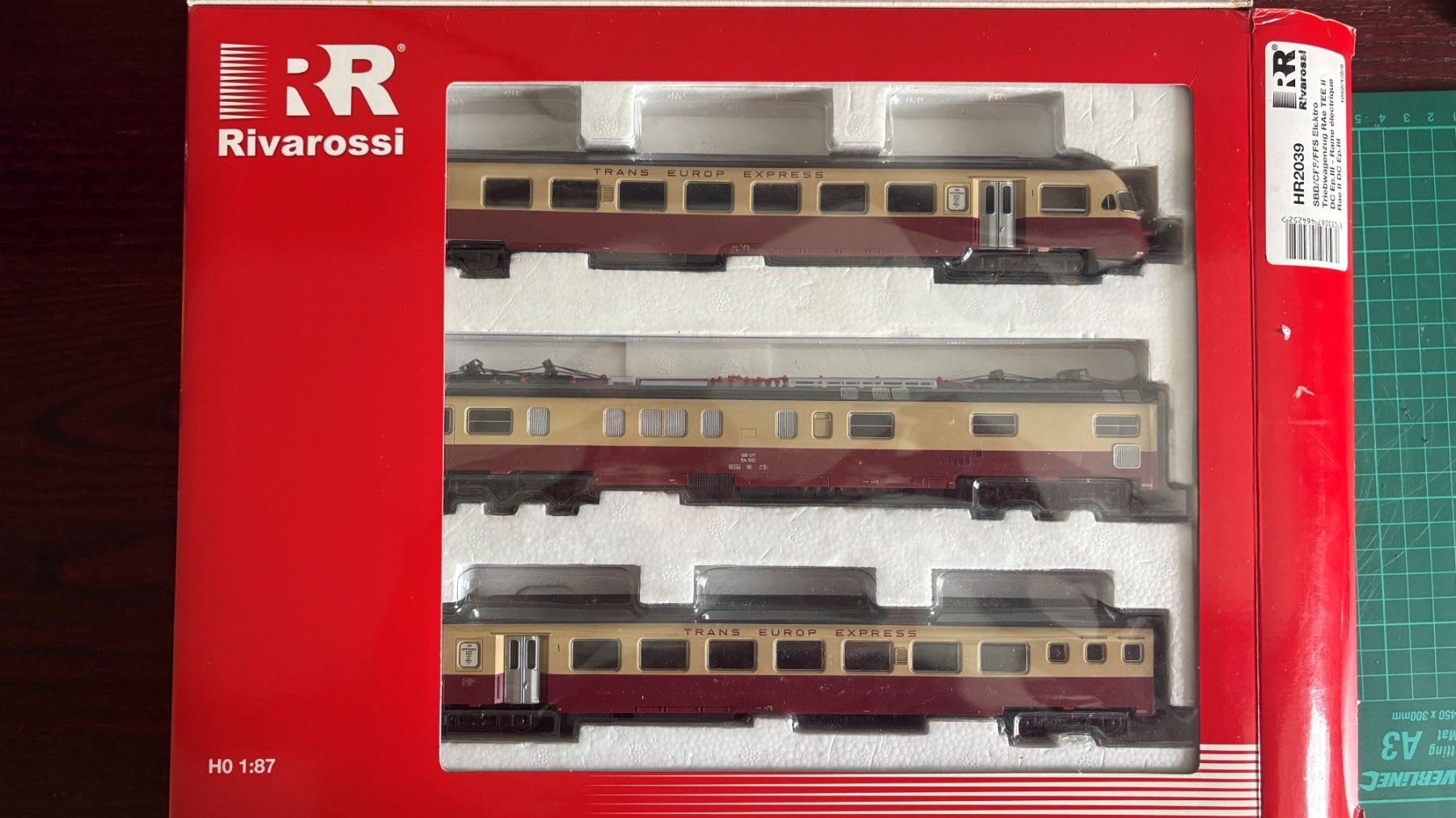 Rivarossi Trains électriques: Rame RAe II TEE Rivarossi 5 éléments – D'occasion à GENEVE par xavier.geillon 2