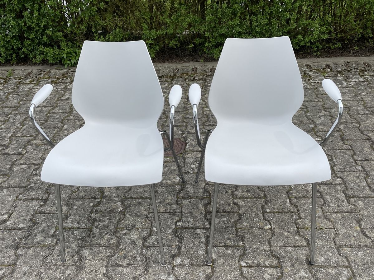 Kartell Stühle: 2 Kartell Maui Stühle – Gebraucht aus Aarau Rohr von foodlover