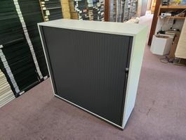 schöner Lateralschrank mit Schlüssel 120x44cm H: 117cm