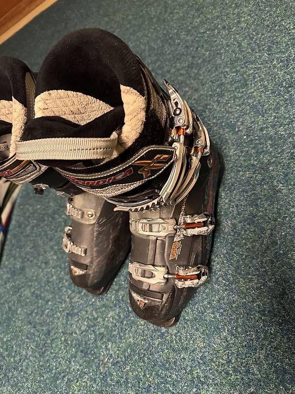 Nordica Scarpe da donna: Skischuh – Usato da Züberwangen venduto da Jasfra01 1