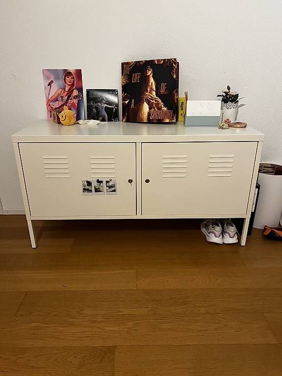 Ikea Meubles TV: Ikea Sideboard/TV Möbel – D'occasion à Schwyz par sdesiree