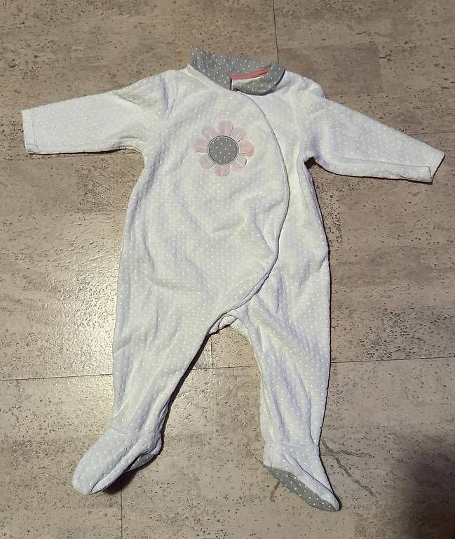 Pyjamas: Schlafanzug Baby – Gebraucht aus Spiringen von van_ph8n