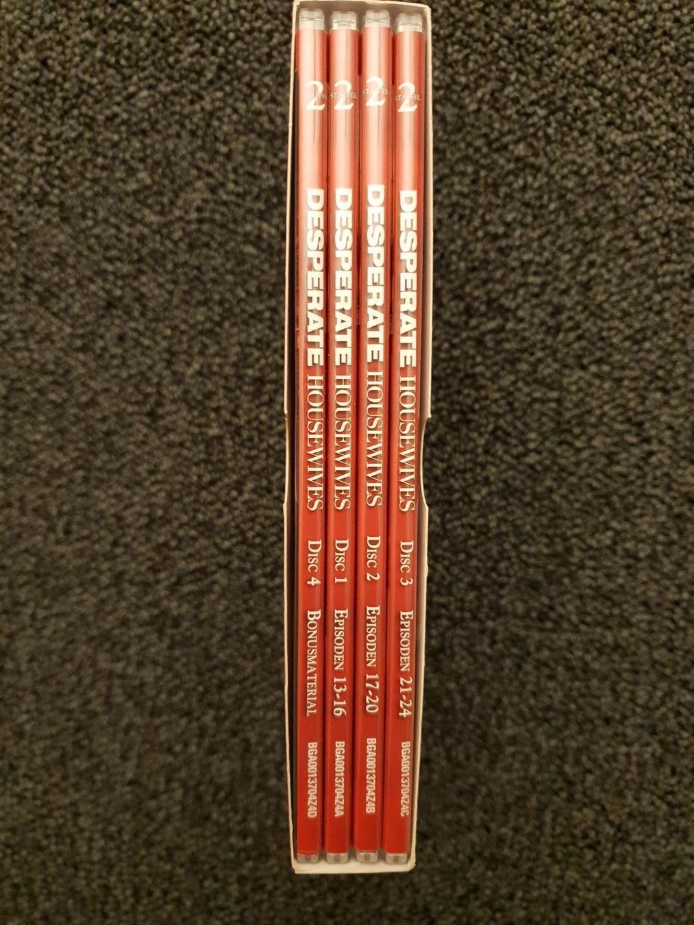 Tutti i DVDs: DESPERATE HOUSEWIVES STAFFEL 2 Teil 2 – Usato da Ruswil venduto da M71 1