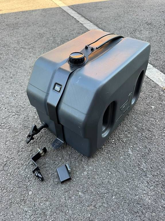 Topcase: Réservoir Front Runner - 42 litres – Gebraucht aus La Sarraz von Syl_Tyr732
