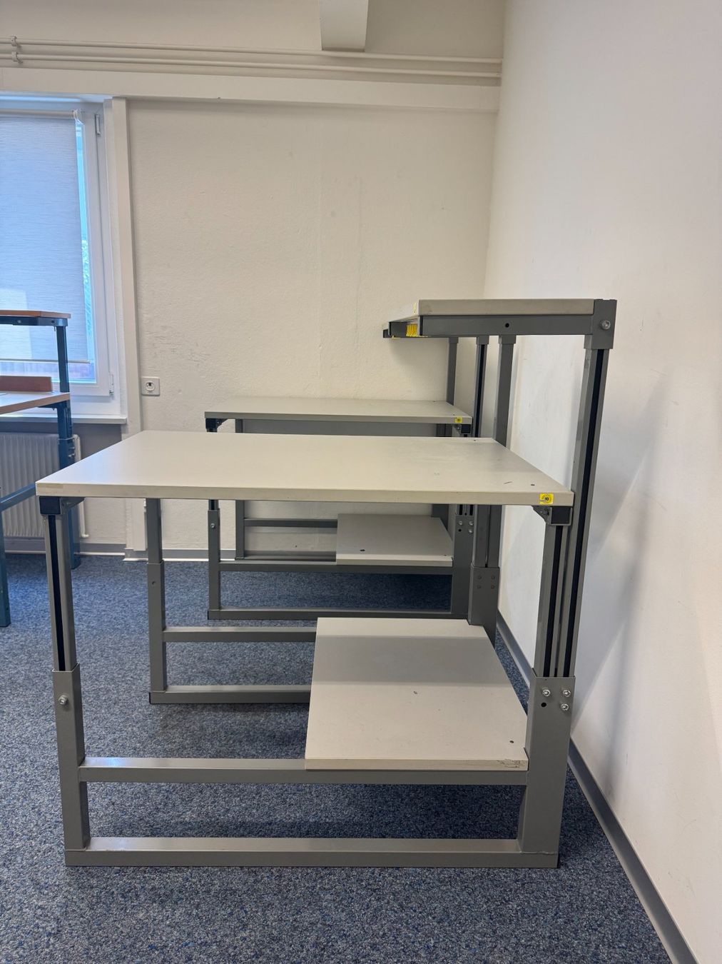 Tische: Werktisch / Arbeitstisch-Werkstatt – Gebraucht aus Rothrist von Evernex-Switzerland 2