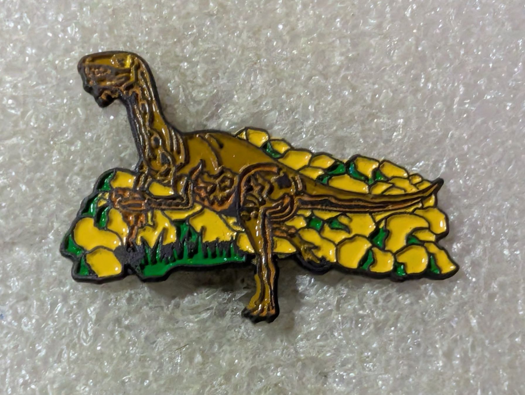 Placchette & Badge: Ansteckpin 122: Dinosaurier – Usato da Oppligen venduto da Pin-Fall-Shop