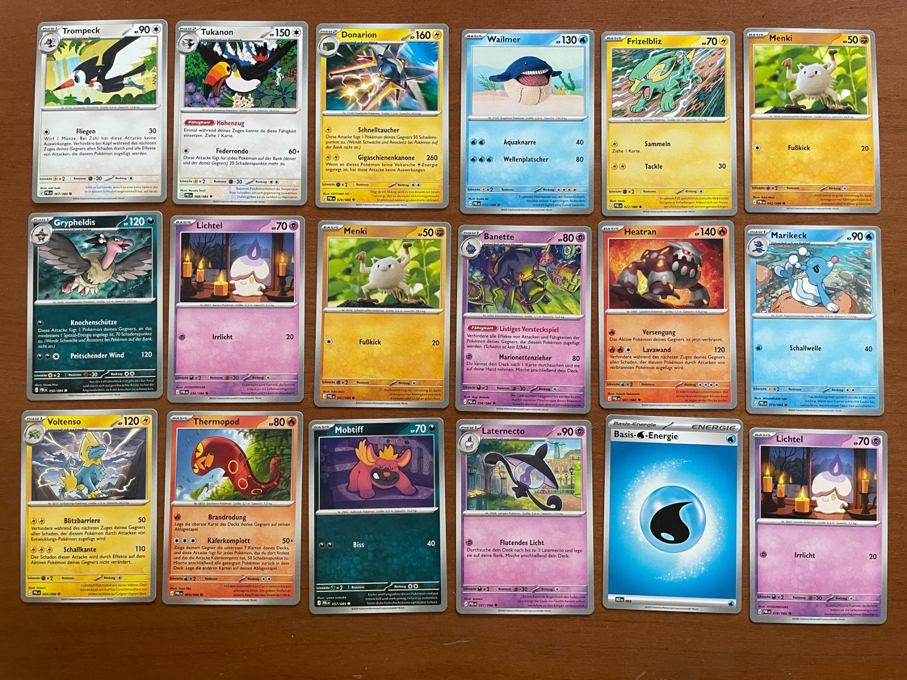 Pokémon Carte collezionabili: Pokemon Karten Set (Versand gratis) – Nuovo (secondo la descrizione) da Chur venduto da Angerson