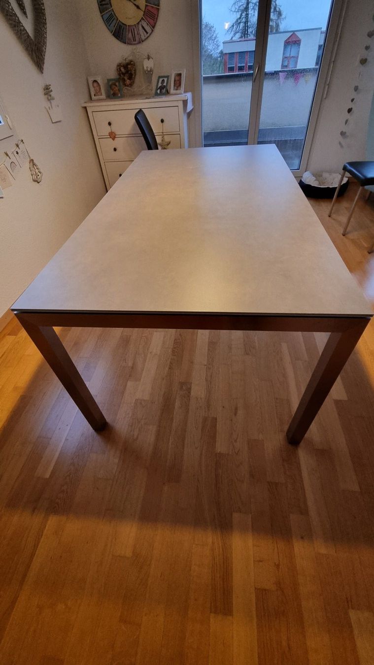 Tavoli: Esstisch mit Tischplatte Keramik – Usato da Tagelswangen venduto da fab_w5j7 5