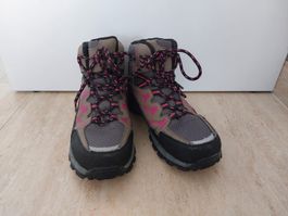 Chaussures de randonnée imperméables, taille 34!