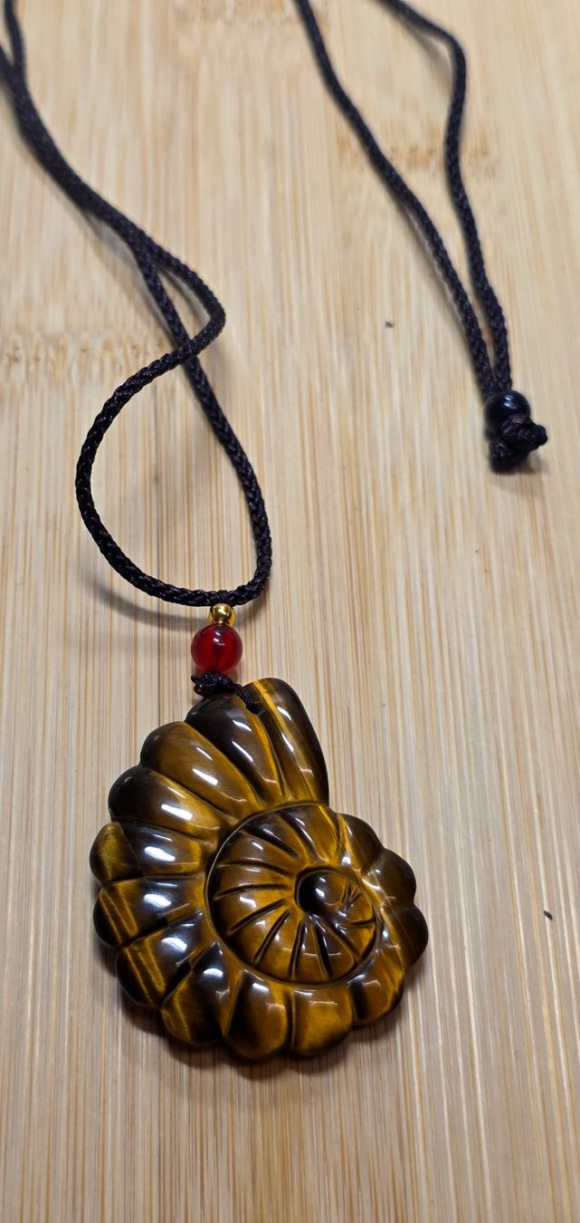 Minerali & Pietre curative: Tigerauge Schnecken Kette – Nuovo e nell'imballaggio originale da Matzingen venduto da Shay_Crystalz 1