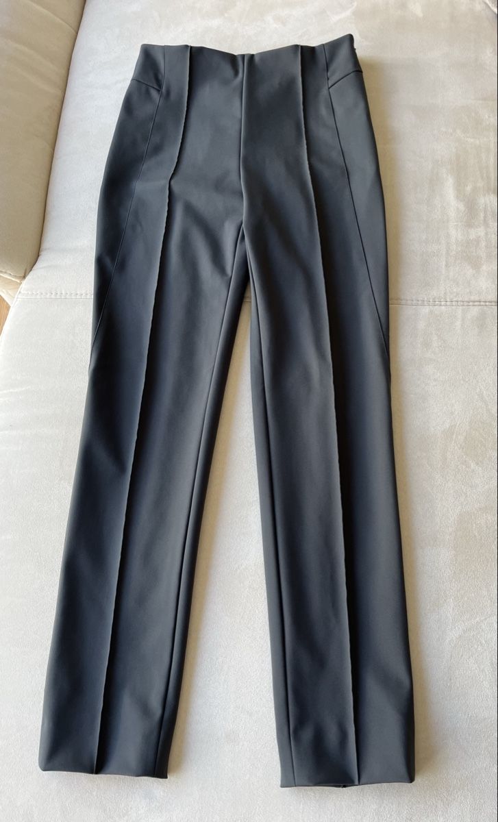 Escada Pantaloni: Hose Escada Gr.32 (XS) – Usato da Stäfa venduto da Exclusive0