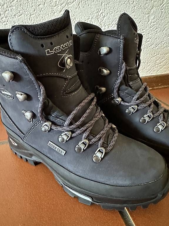Lowa Scarpe da donna: Scarponi da montagna donna – Nuovo (secondo la descrizione) da Cugnasco venduto da Stefy83 1