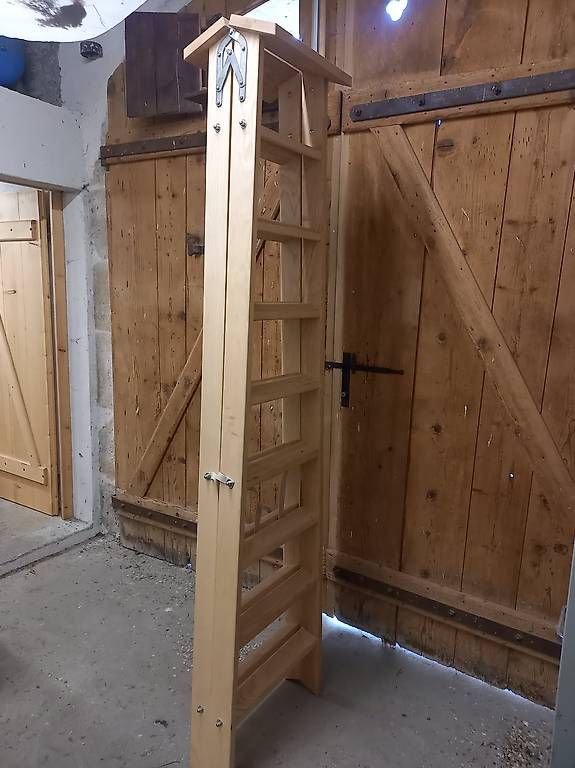 Scale: Grand escabeau double (échelle) – Usato da Puplinge venduto da Sachasacha 2