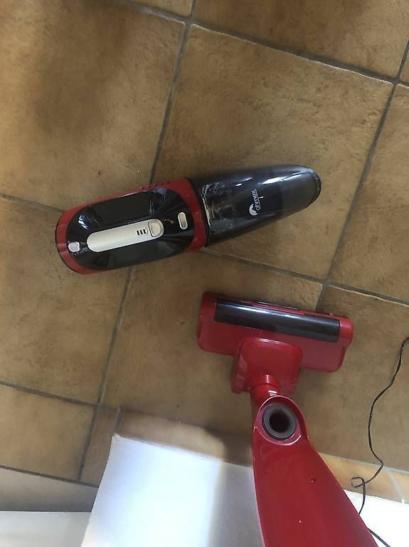 Aspirapolveri & Accessori: Aspirateur balai d'appoint Ohmex  – Usato da Le Vaud venduto da mla_88hm 2