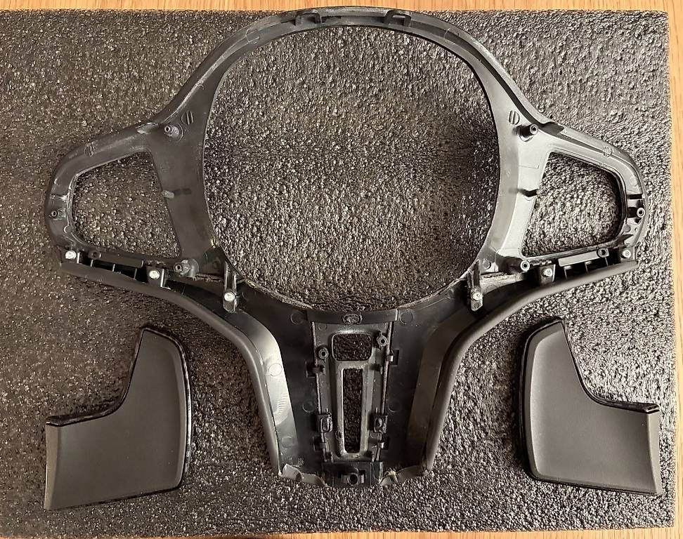 BMW Accessori per altri veicoli: BMW GXX Lenkrad Carbon Set – Usato da Biel/Bienne venduto da flava01 1