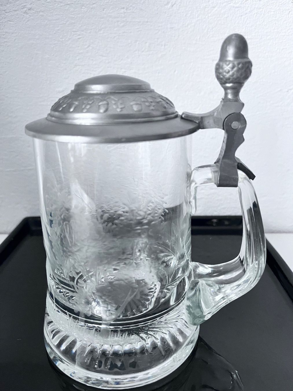 Gläser: Alte Bierkrug mit Zinndeckel – Gebraucht aus Möhlin von mil_h55x