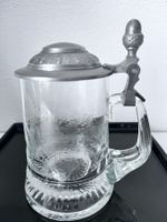 Alte Bierkrug mit Zinndeckel
