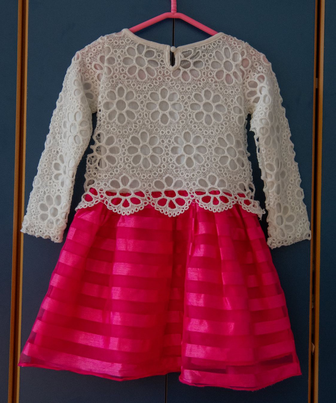 Robes et jupes: Festkleid, Gr. 110 – D'occasion à Meilen par luca70 1