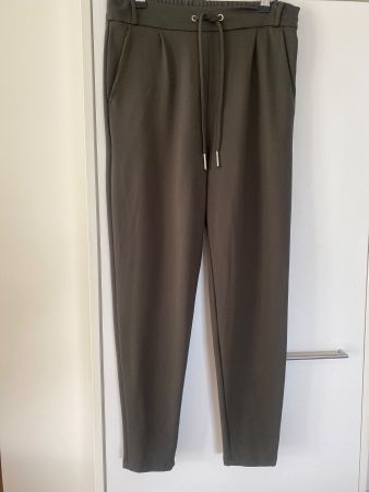 Khakifarbene Stoffhose , Elastbund Grösse M, Neuer Zustand