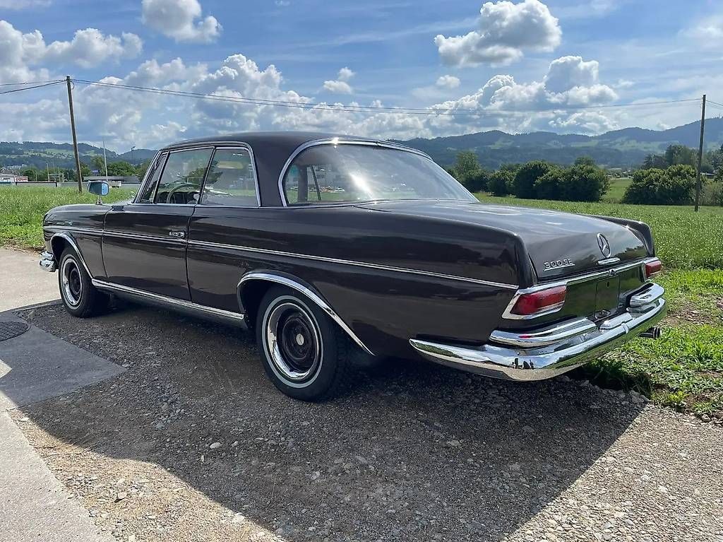 Automobili: MERCEDES-BENZ 300 SE Coupé – Usato da Langenthal venduto da Goergens10 1