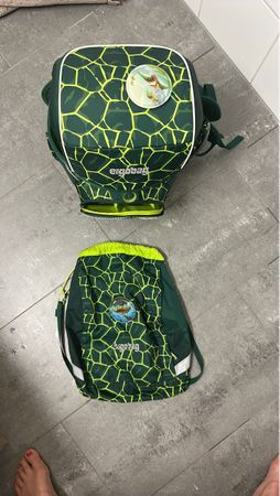 Ergobag Set Schultasche Sporttasche Grün Muster gebraucht