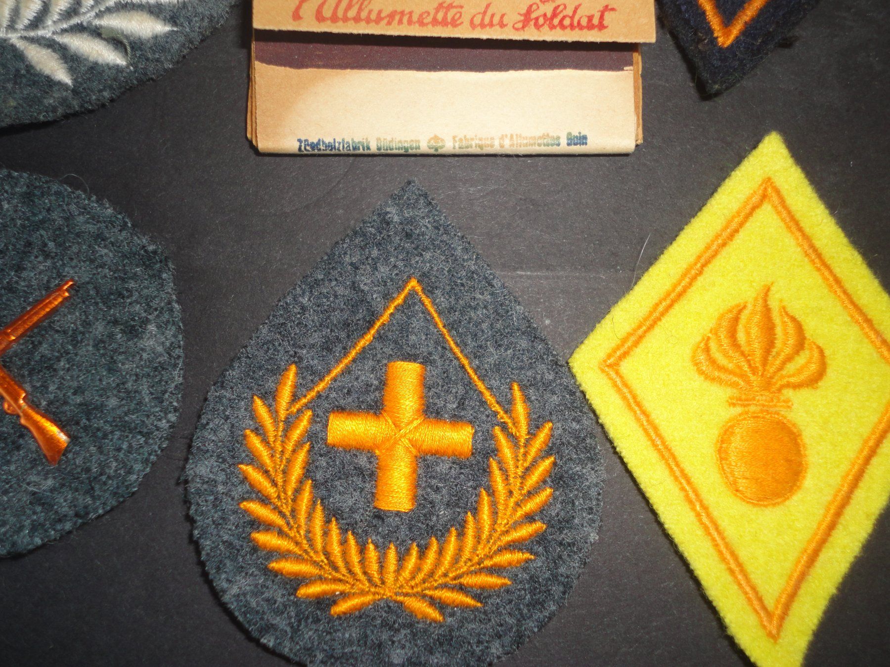Schweizer Armee Toppe: Militär Dif. Abzeichen+ Zündholz – Usato da Triengen venduto da Freren52 3