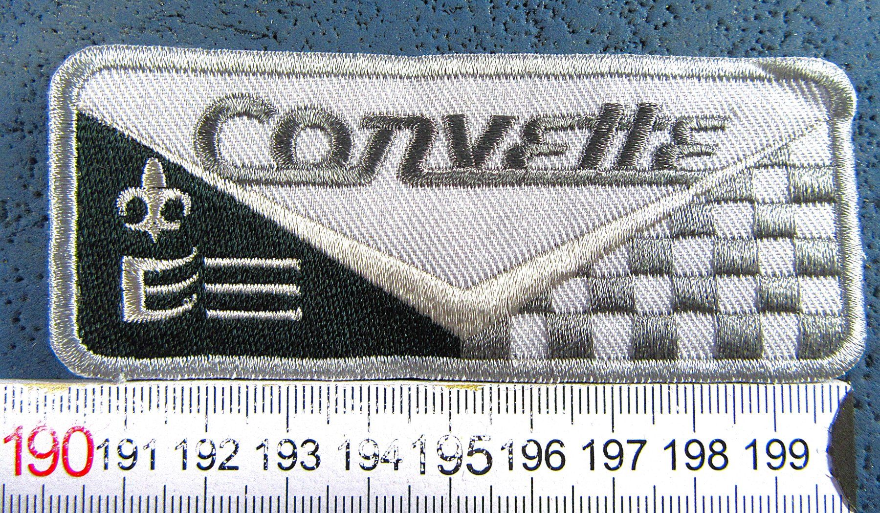 Chevrolet Plaquettes & Badges: CORVETTE CHVY AUTO LOGO GESTICKT AUFNÄHER PATCH OHNE LEIM – D'occasion à Ettingen par Hausi4711