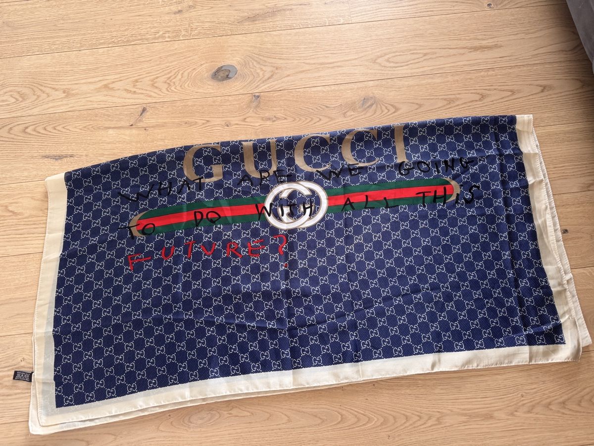 Gucci Foulards & écharpes: Gucci Schal – D'occasion à Niederglatt ZH par Nicole2911 1