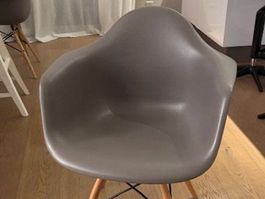 6 x Replica Eames Vitra Esszimmerstühle taupe