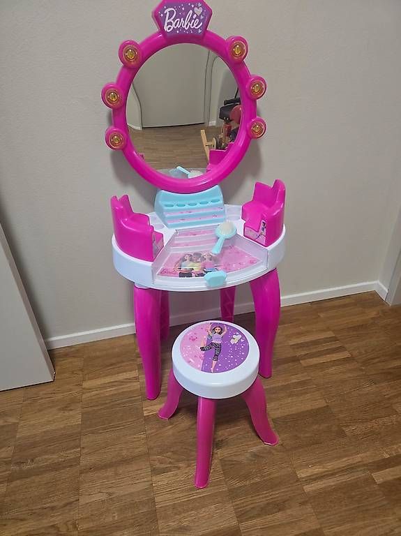 Giocattoli: Kinder Barbie Schminktisch – Usato da Zürich venduto da imeri010 1