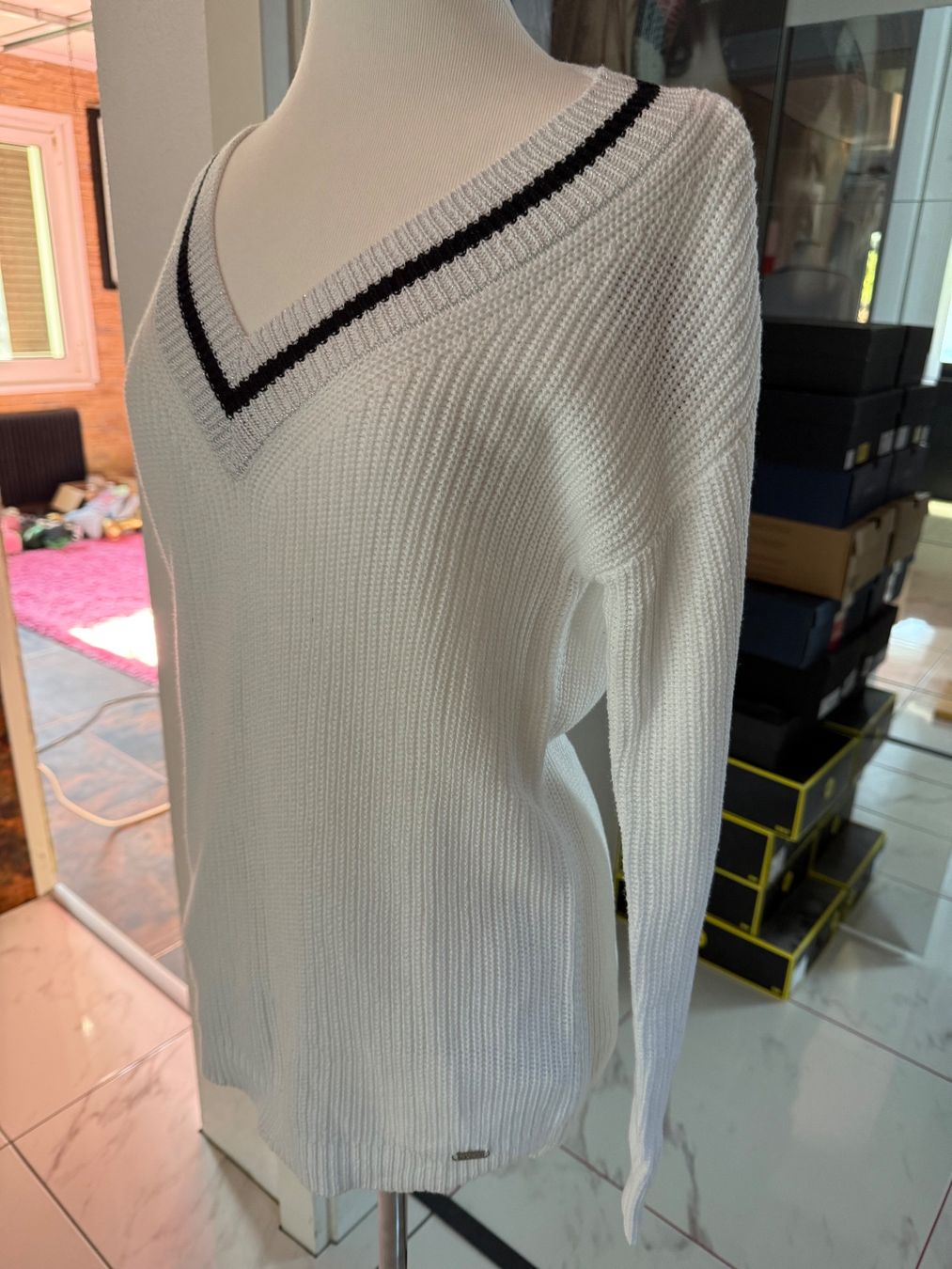 Guess Maglioni & Felpe: Weisser Guess Pullover, Grösse M, NEU – Nuovo (secondo la descrizione) da Arch venduto da ellaisa84 1