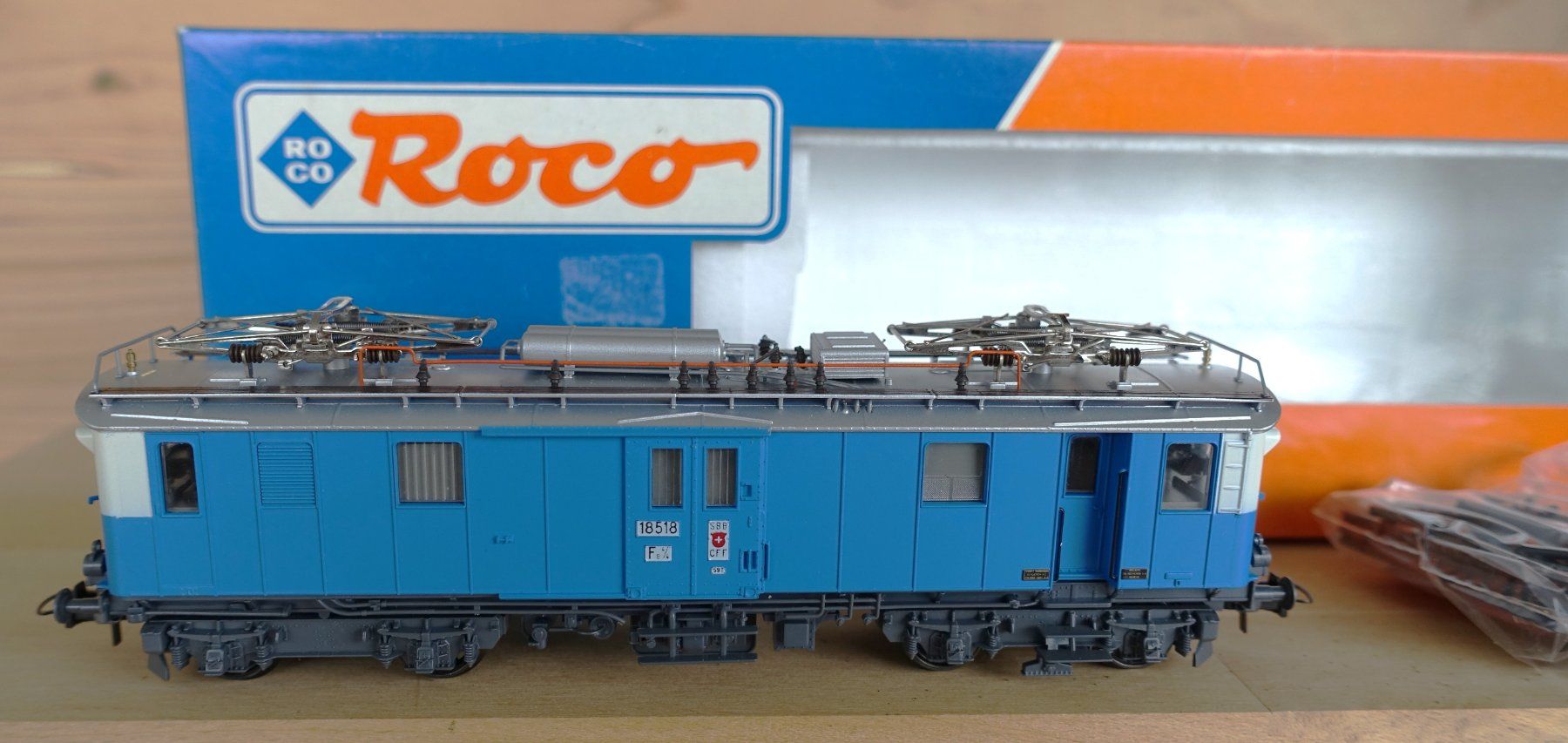 Roco Modellini di ferrovie: SBB-CFF Fe 4/4 - Roco Art. 43631, DC analog. – Usato da Horw venduto da SwissSteamMemories 1