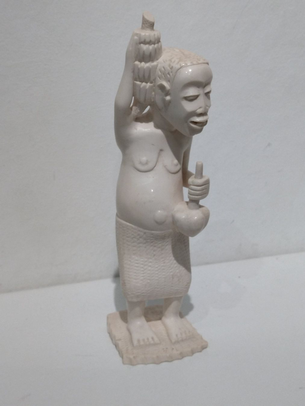 Statuette: Alte Afrikanische Figur – Usato da Zürich venduto da Top-Deal-Schweiz