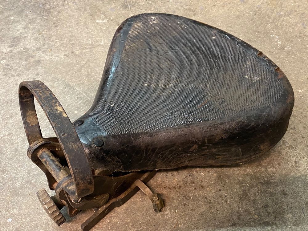 Selle De Vélo De Ville Ancienne En Cuir – Marque Tabor, Fabriquée Au Portugal, Noire